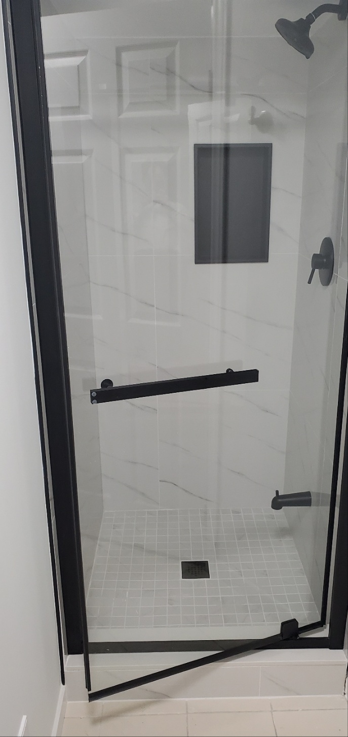 [남녀불문] □■ 힐다&클락 하우스 1 bed 1 bath 베이스먼트 전체 렌트 □■ 사진 4