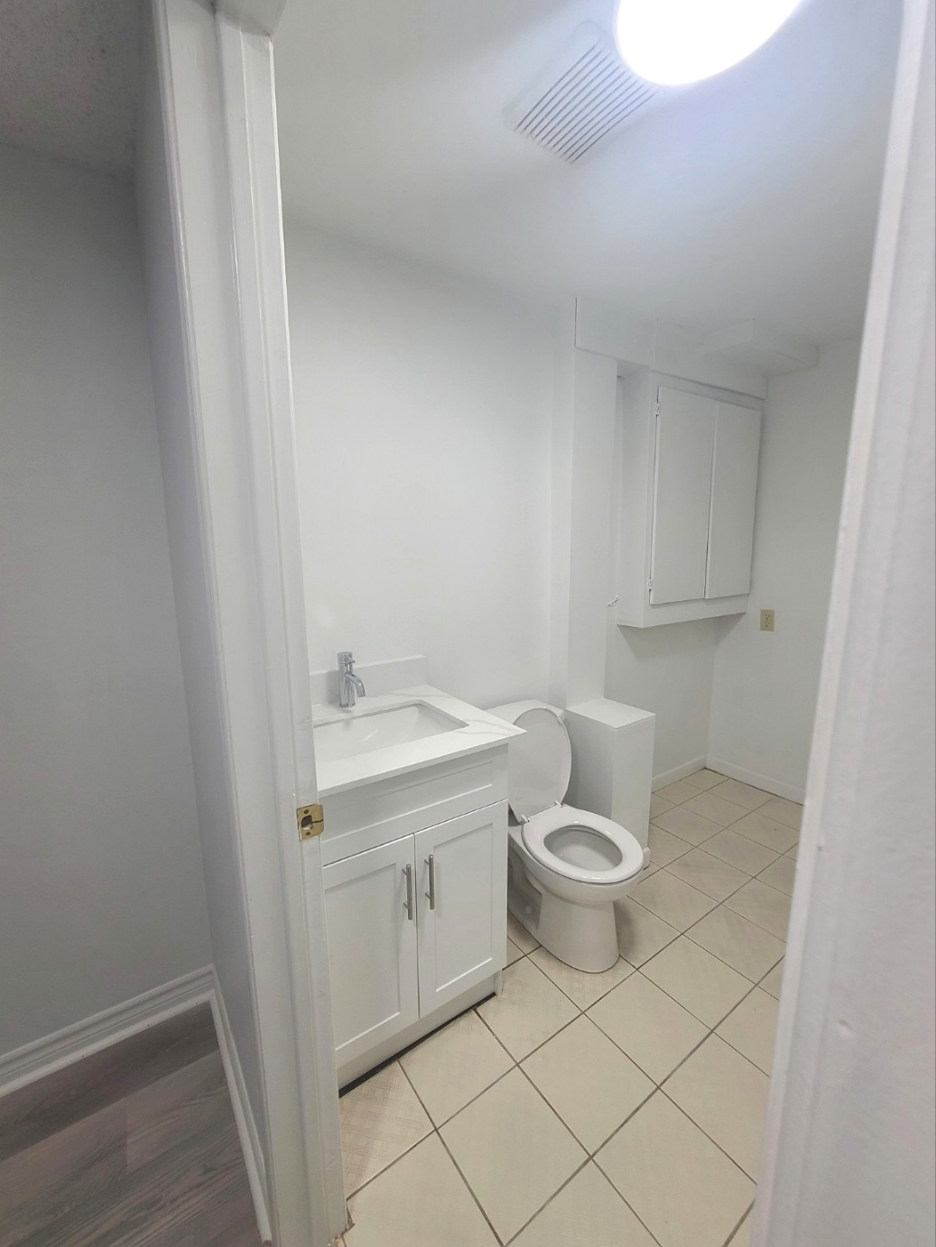 [남녀불문] □■ 힐다&클락 하우스 1 bed 1 bath 베이스먼트 전체 렌트 □■ 사진 5