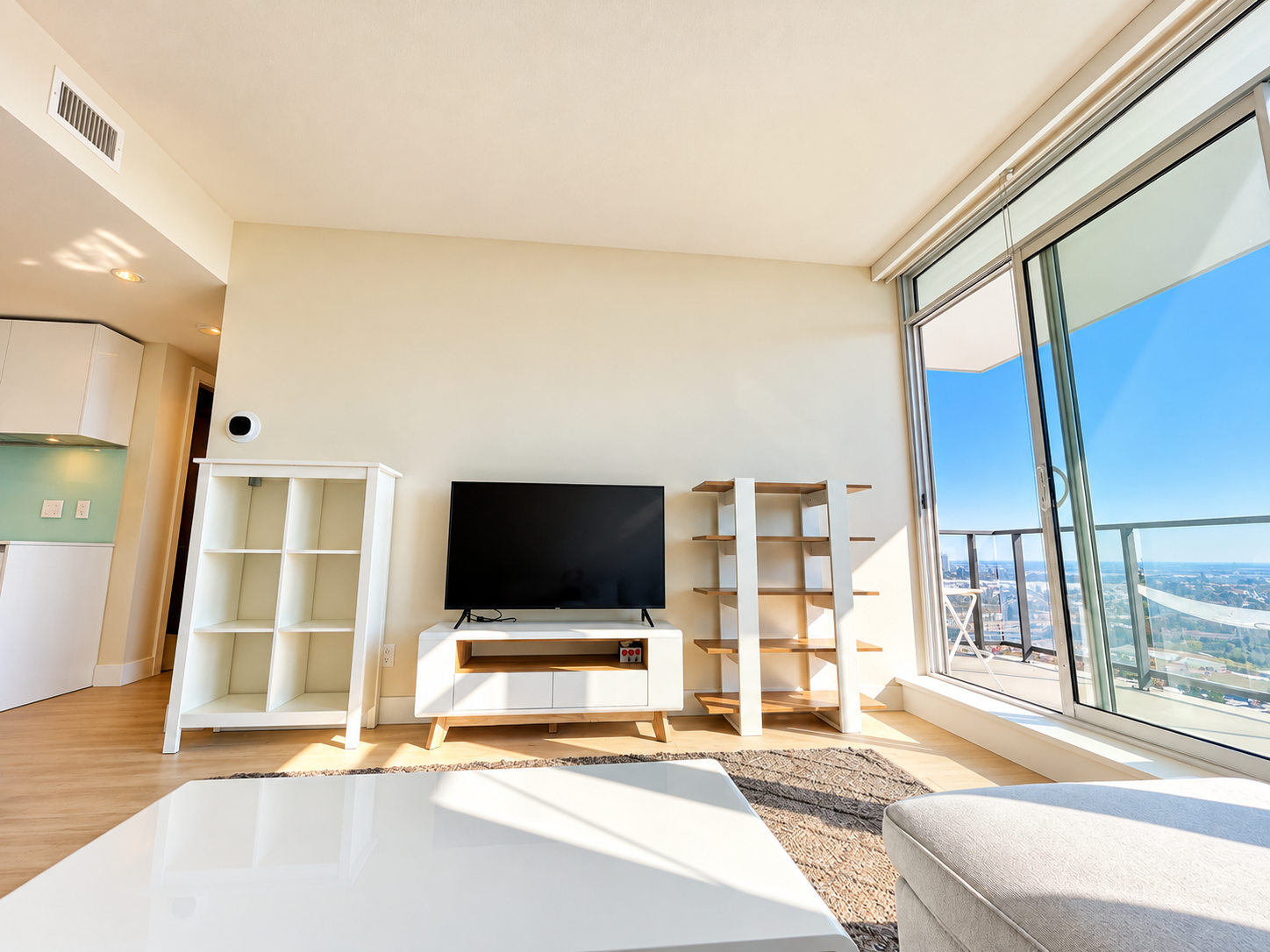 다운타운 콘도 가구포함 전체렌트 1bed 1bath 사진 3