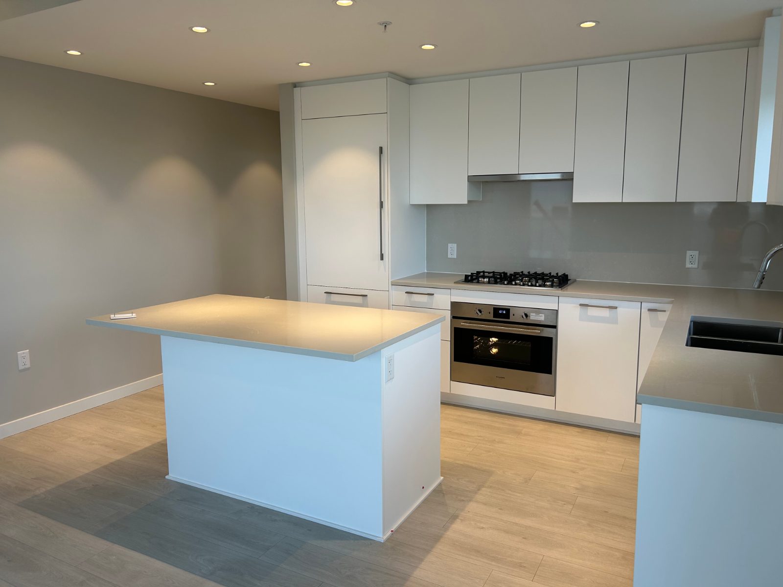 Burnaby Perla 콘도 렌트 – 2 Bed + 2 Bath