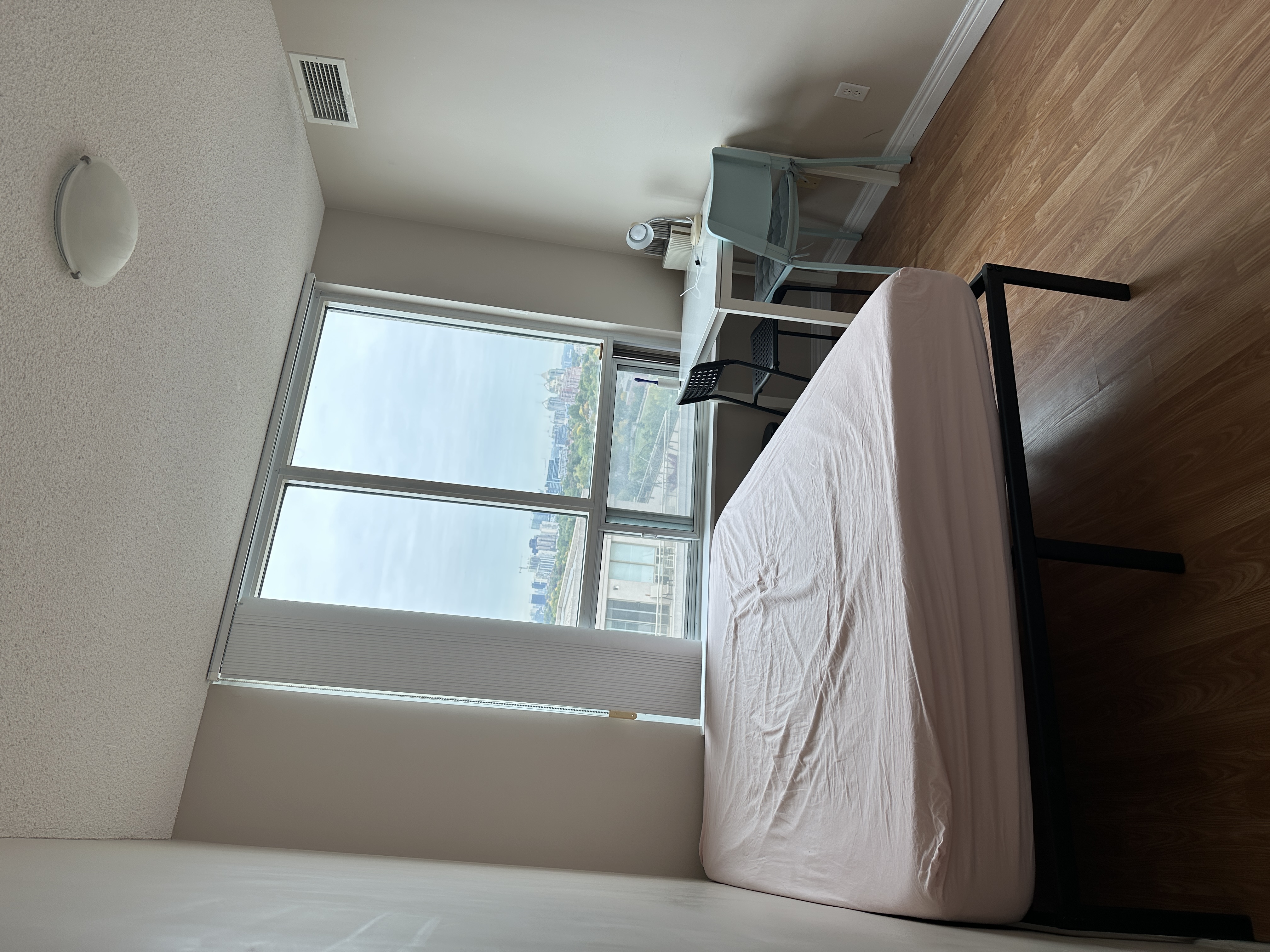 🏠 노스욕센터 도보 5분 | 세컨룸 렌트 | 11/1