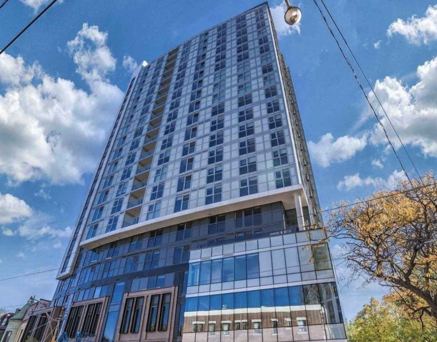 펜트하우스 층 남향 채광! TMU 코앞 인디 콘도 559sqft 1베드룸 월 $2,095 사진 2