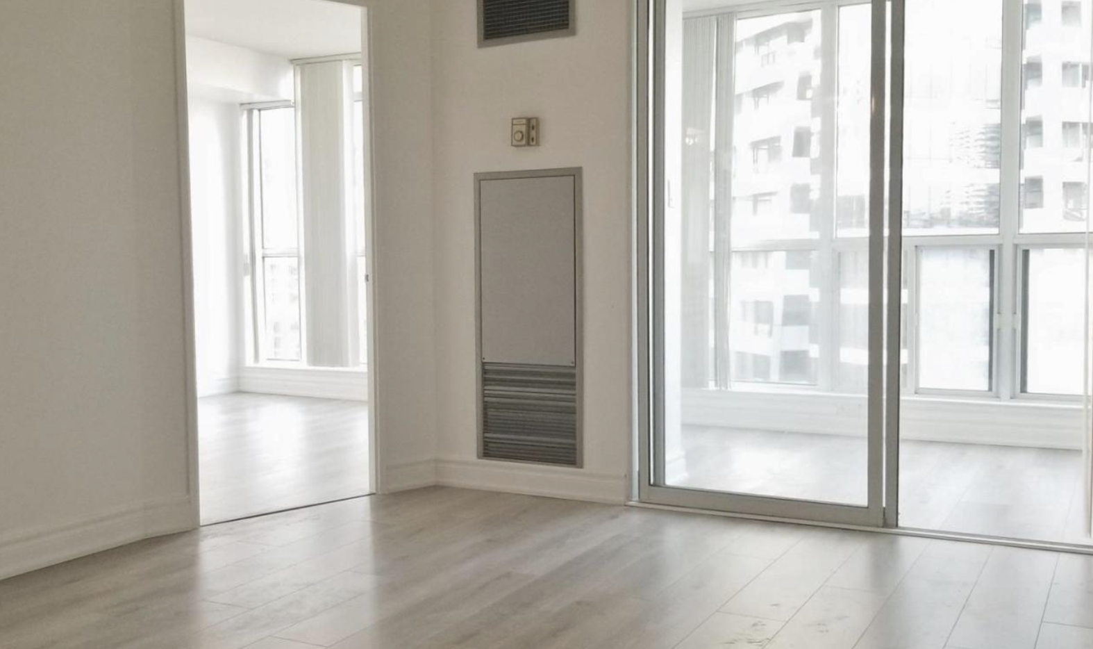 전기세·수도·난방·에어컨 완전 올포함! 영앤베이 665sqft 1+1 사진 2