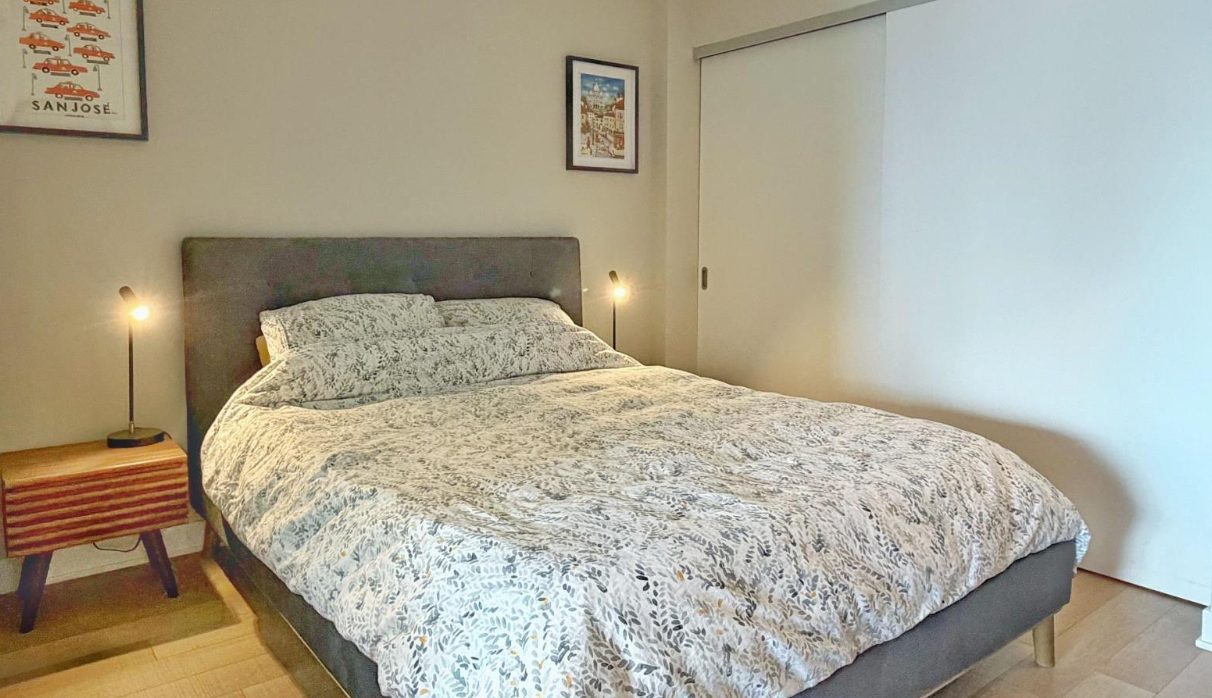 인터넷·수도세 무료! 가구 풀옵션 완비, 23층 동향 754sqft 2베드룸 사진 4